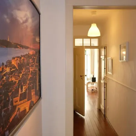 Апартаменти Grupo Ou Familias Лісабон