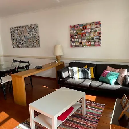 Grupo Ou Familias Apartment
